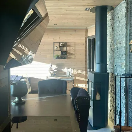 White With Jacuzzi And Fjord Views Bernes