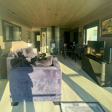 White With Jacuzzi And Fjord Views *