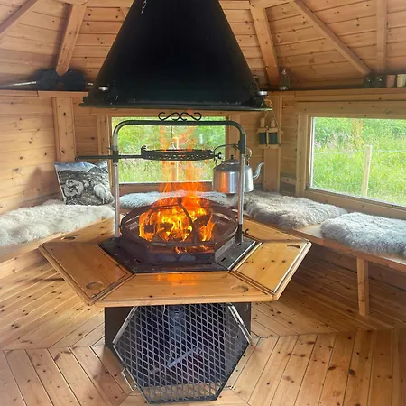 White With Jacuzzi And Fjord Views *