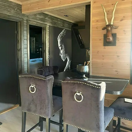 White With Jacuzzi And Fjord Views * Bernes